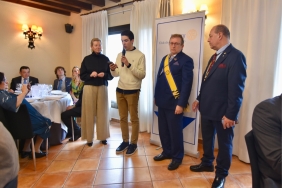 El Rotary Club de Castelldefels celebró su comida de Navidad reforzando los lazos de compañerismo y solidaridad.
